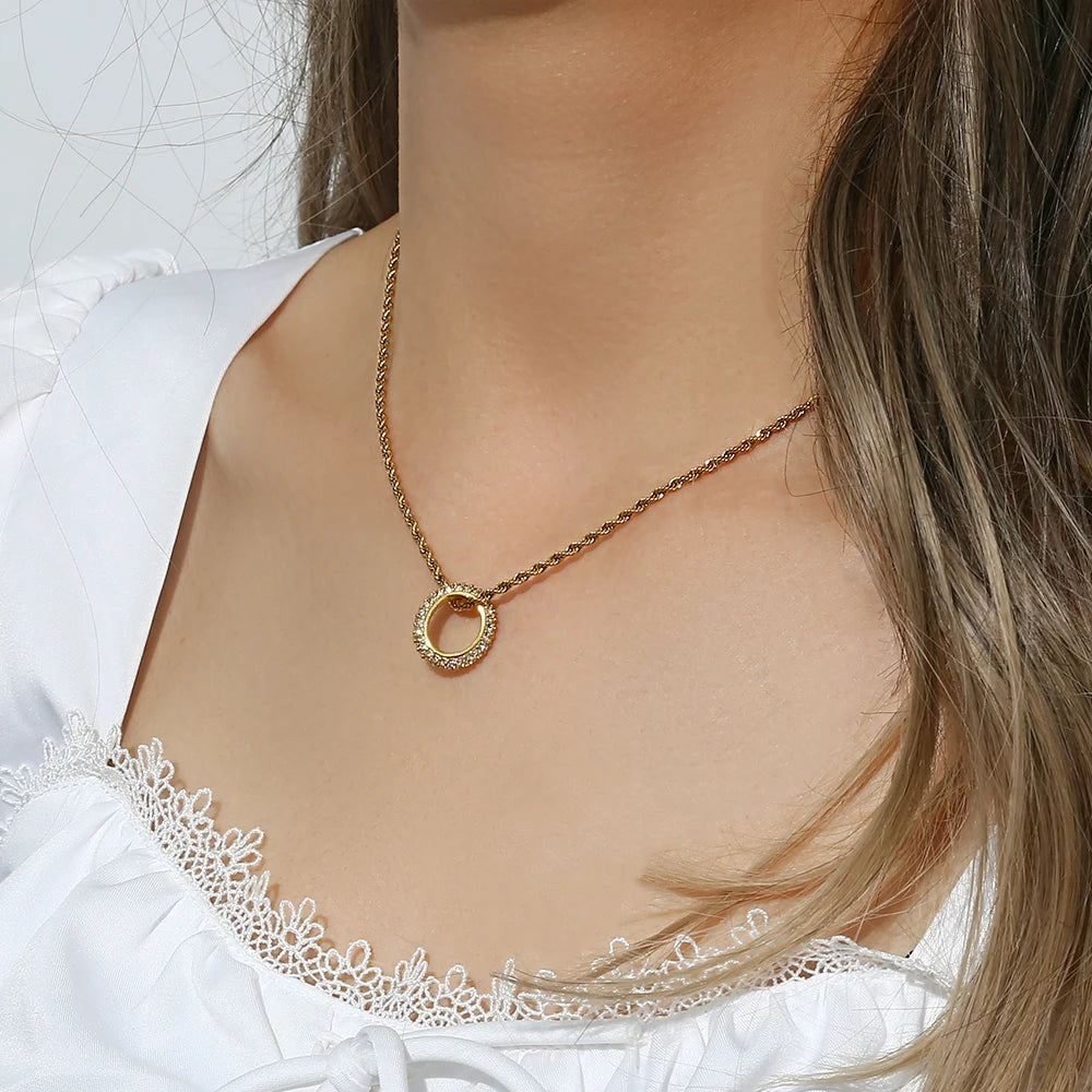 Gloria Necklace